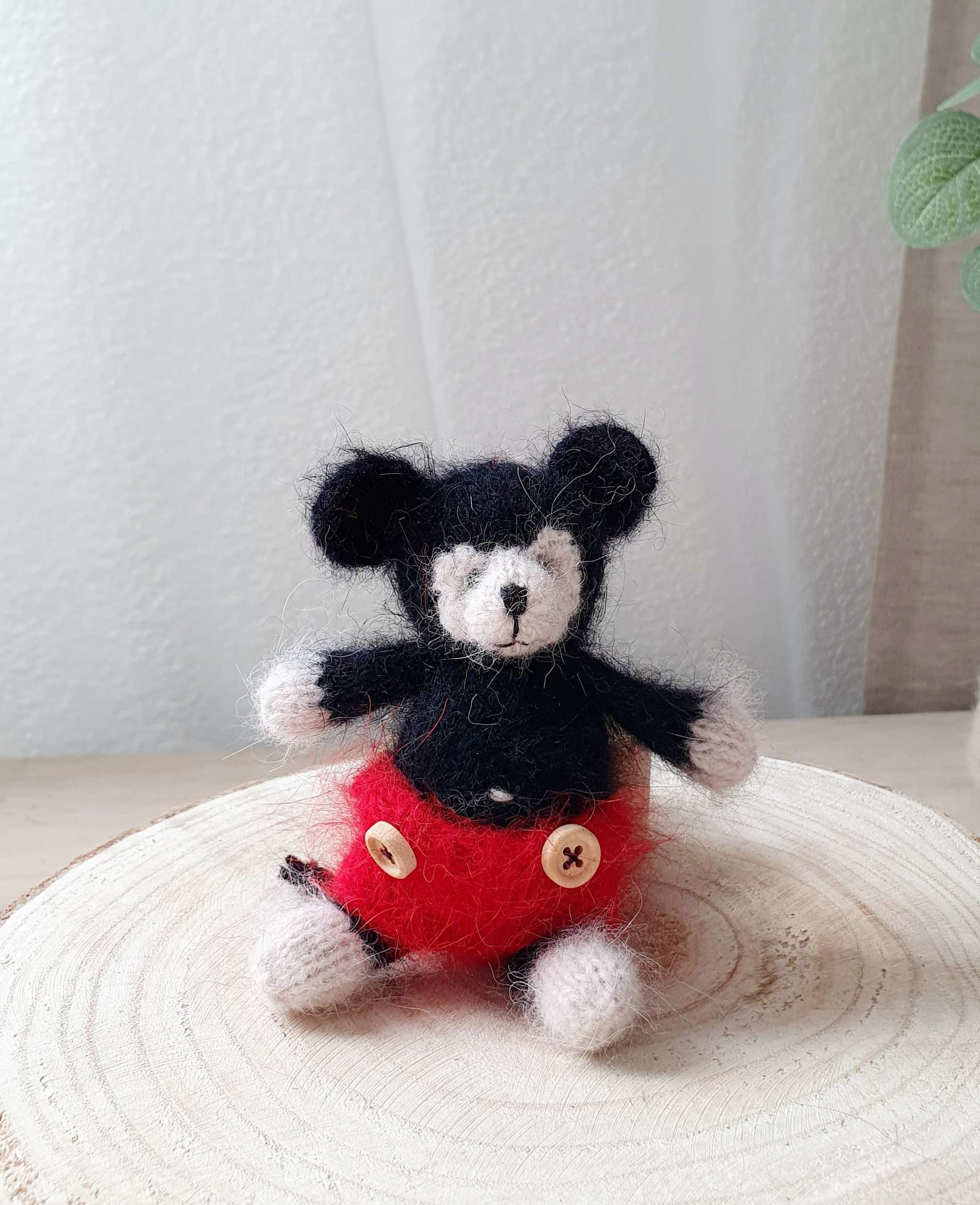 Toys > Plush toy sitting Miki- Mouse 10cm Buy from e-shop