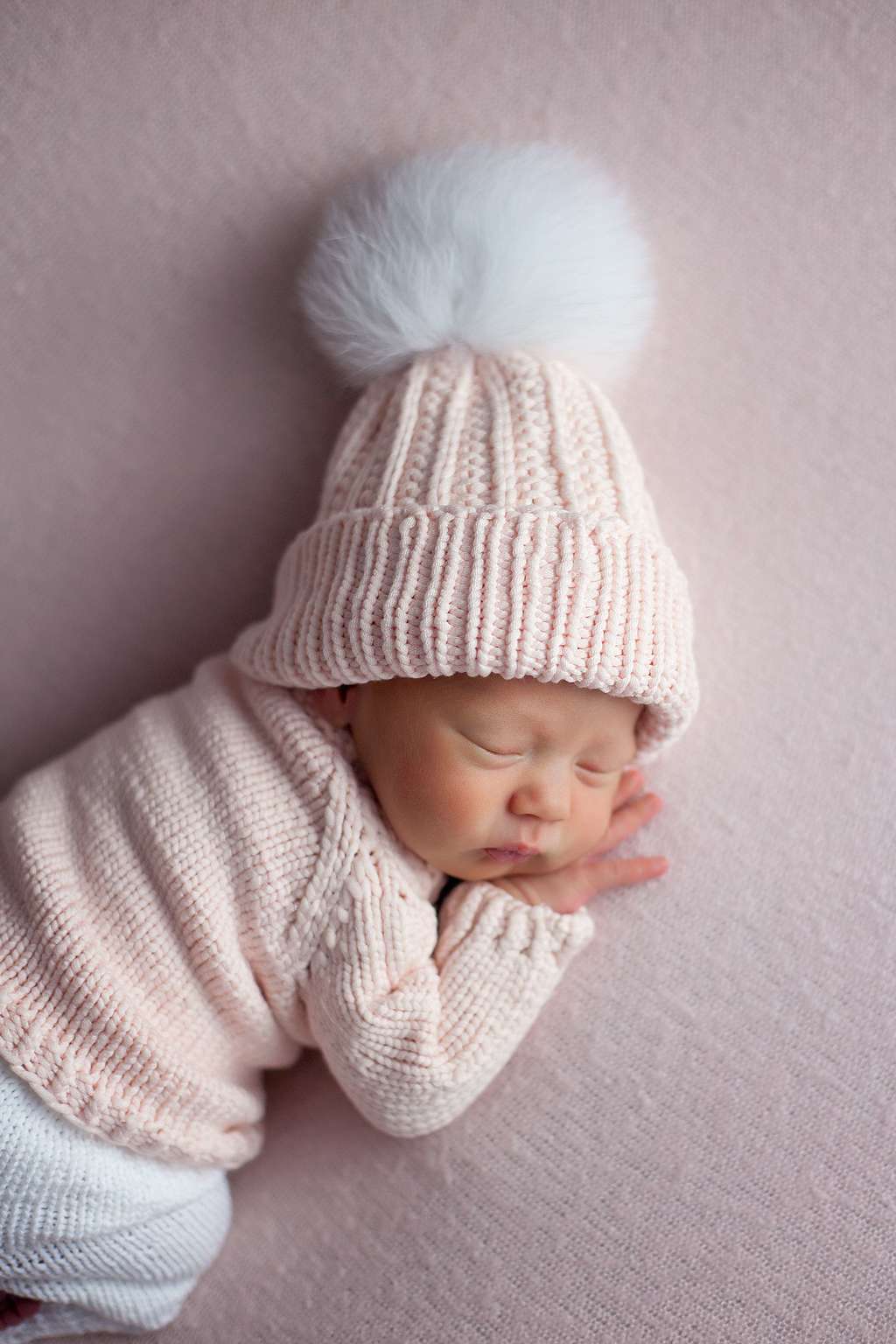 Cap Cashseta with Breid and Pompon