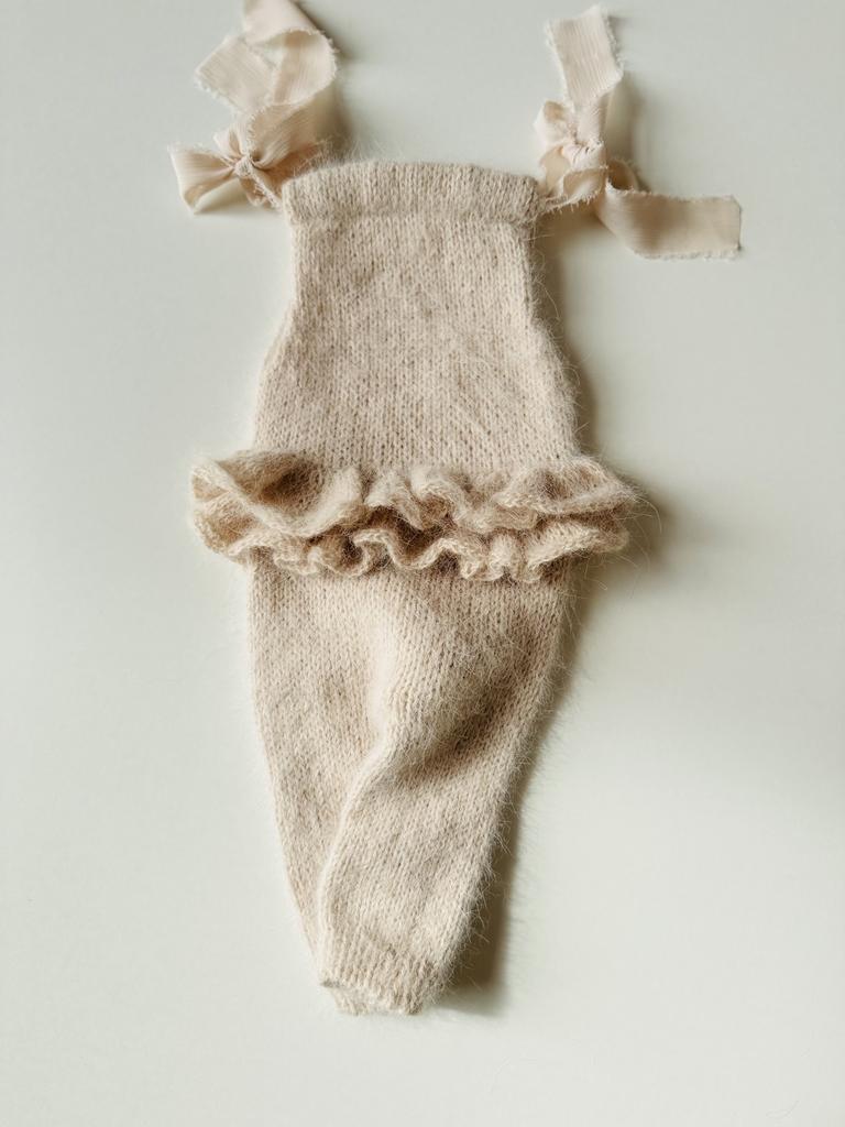 Overalls with ribbon and long feet and skirt