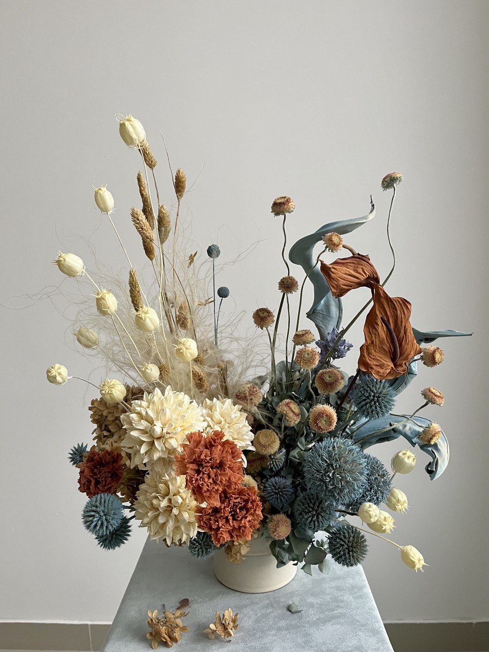Сухоцветная флористика и интерьерные композиции от студии цветов Bouquetist