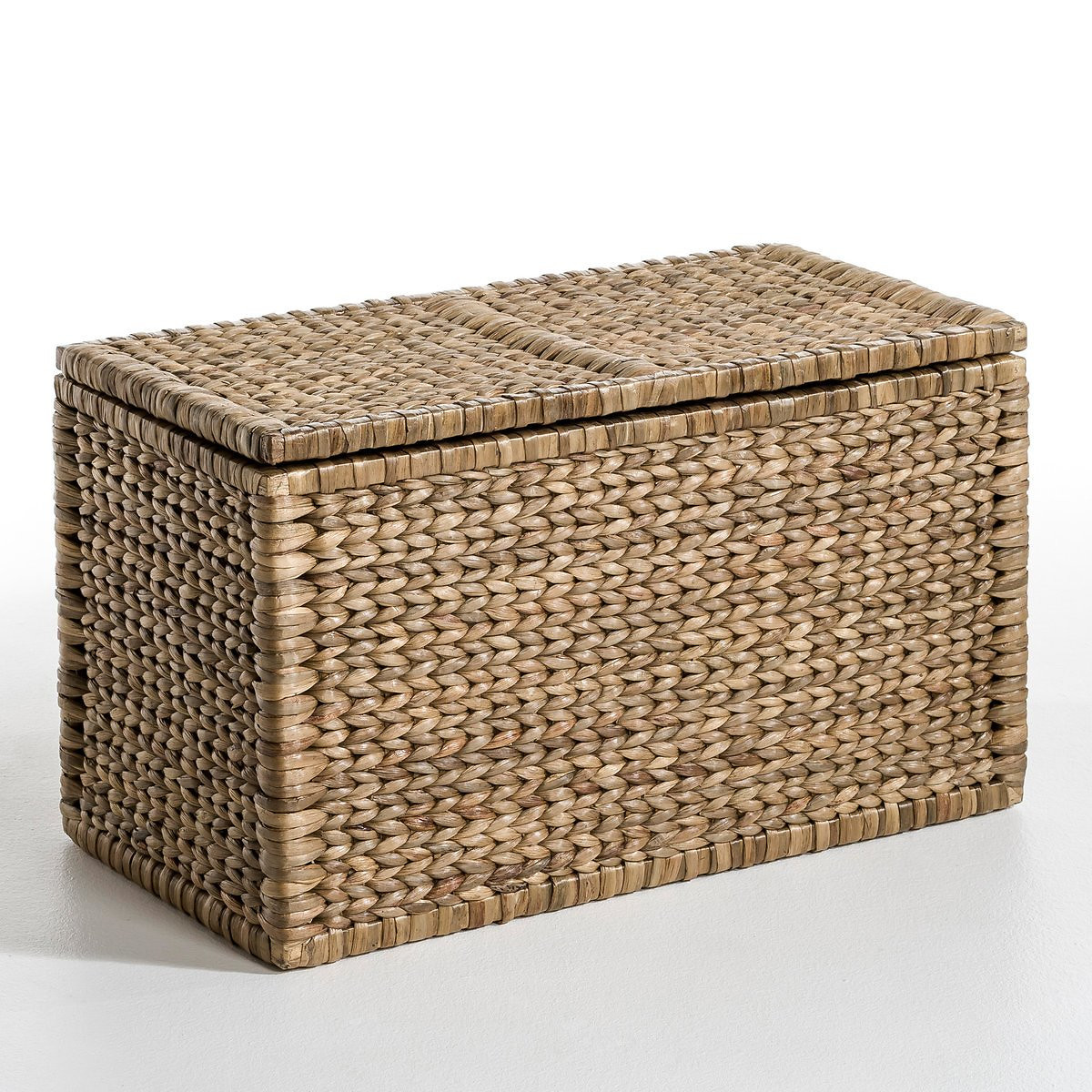 Сундук из водного гиацинта