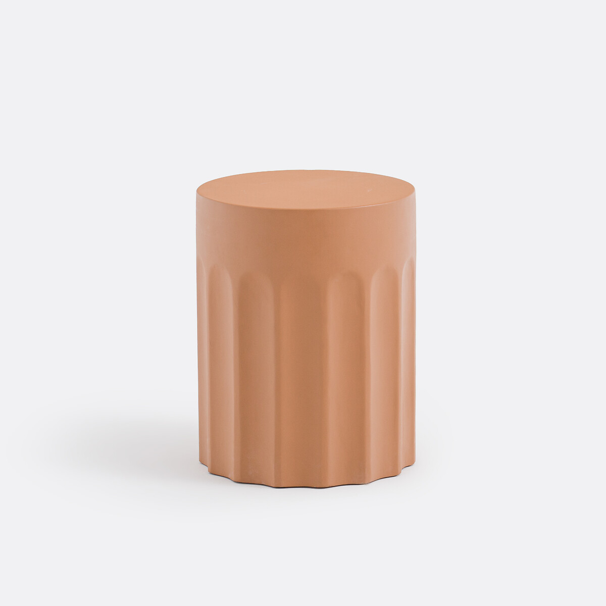 Столик журнальный из цементных волокон