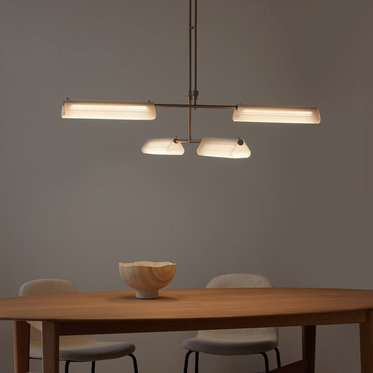 Светильник с шарнирным соединением из стекла