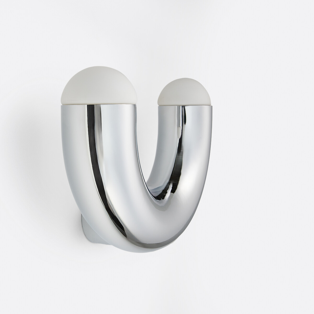 Настенный светильник из хрома и опалина