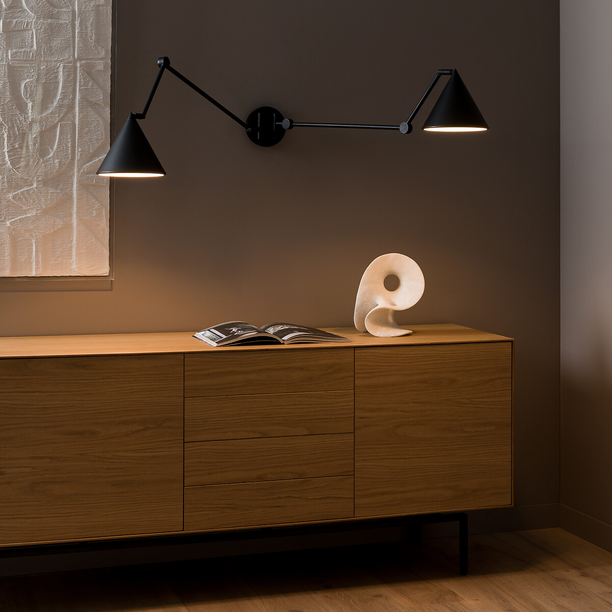 Светильник на шарнире с двумя бра