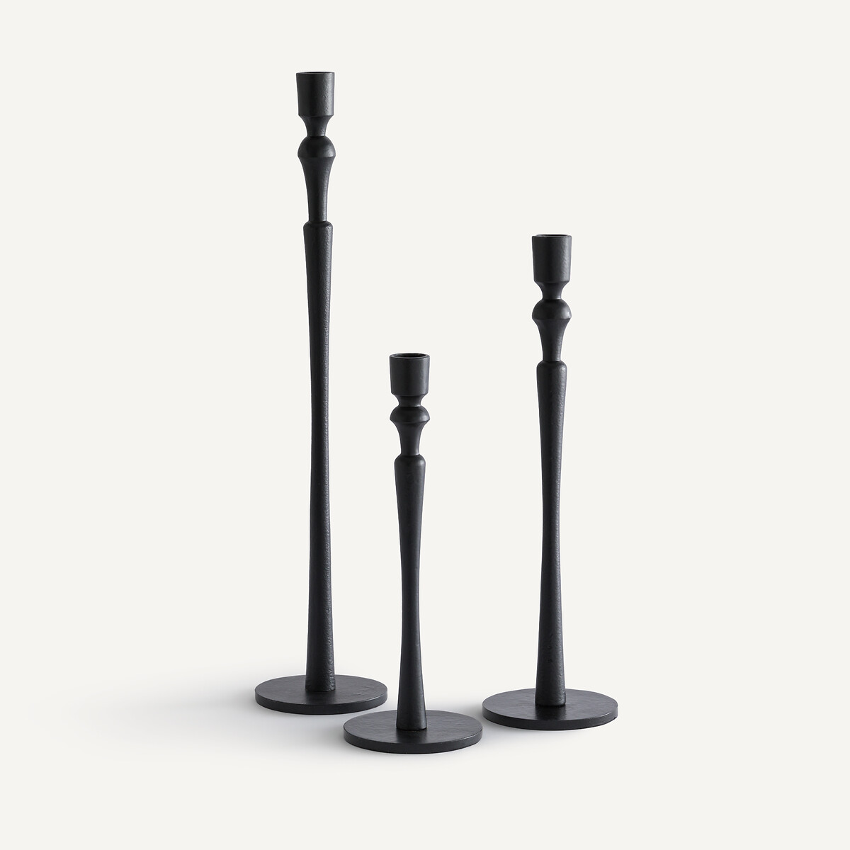 Комплект из трех подсвечников из литого алюминия