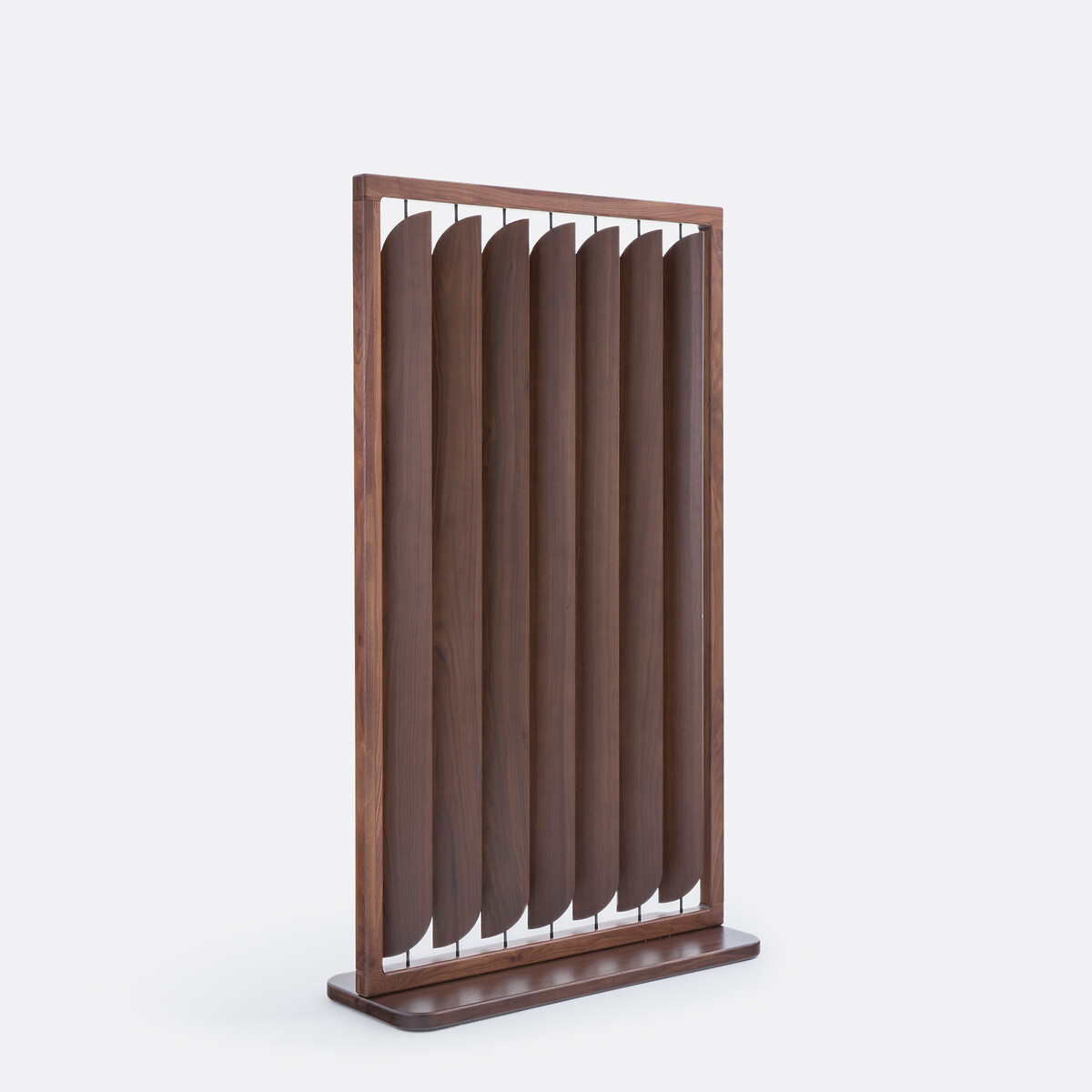 Перегородка межкомнатная из орехового дерева