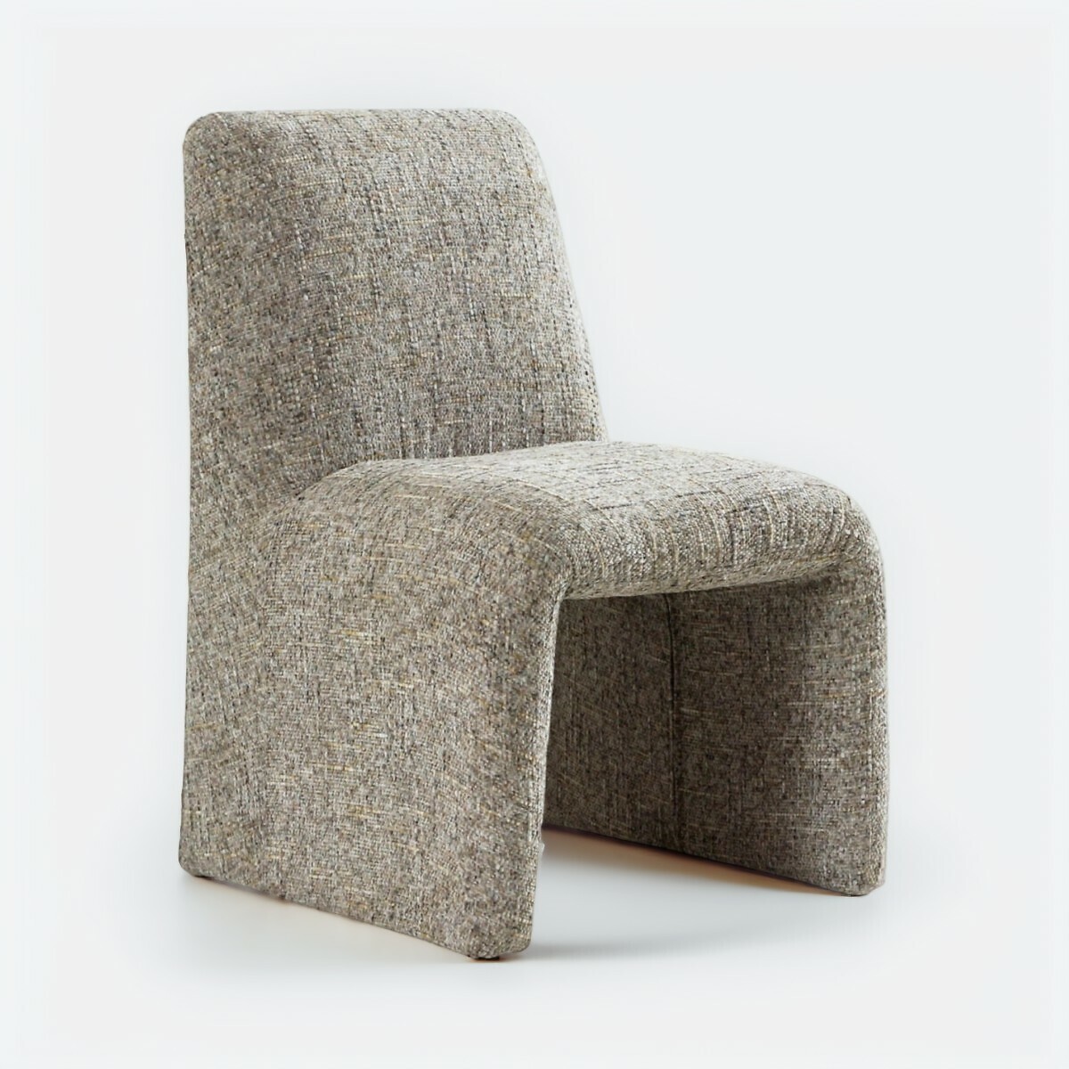 Стул с высокой спинкой и обивкой из рогожки