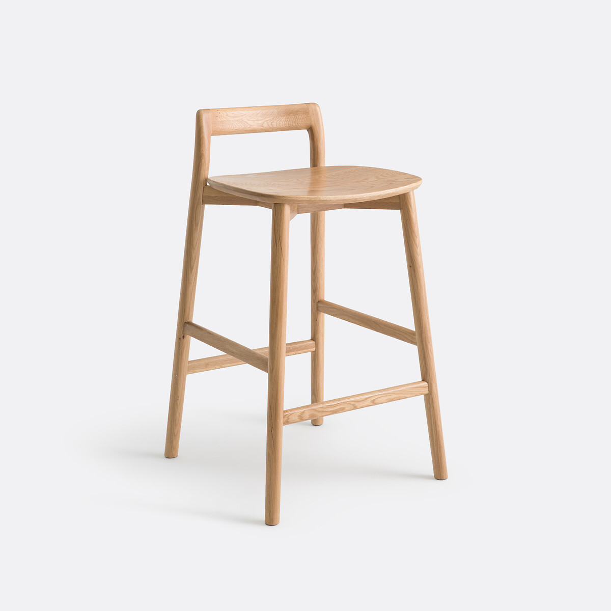 Барный стул средней высоты