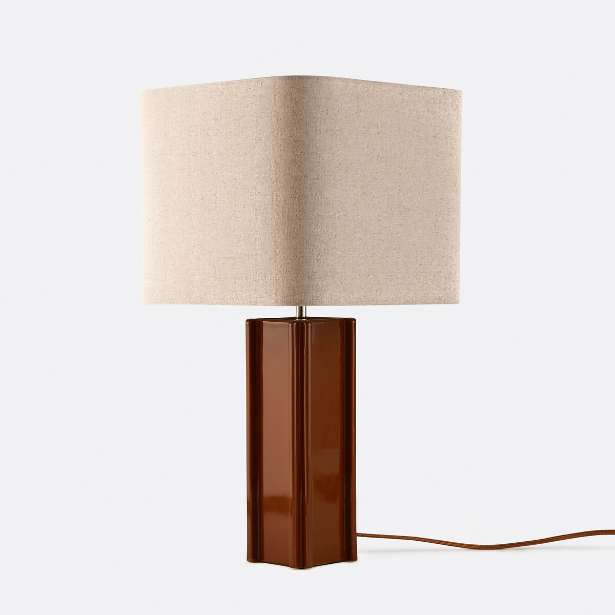 Настольная лампа из керамики и льна