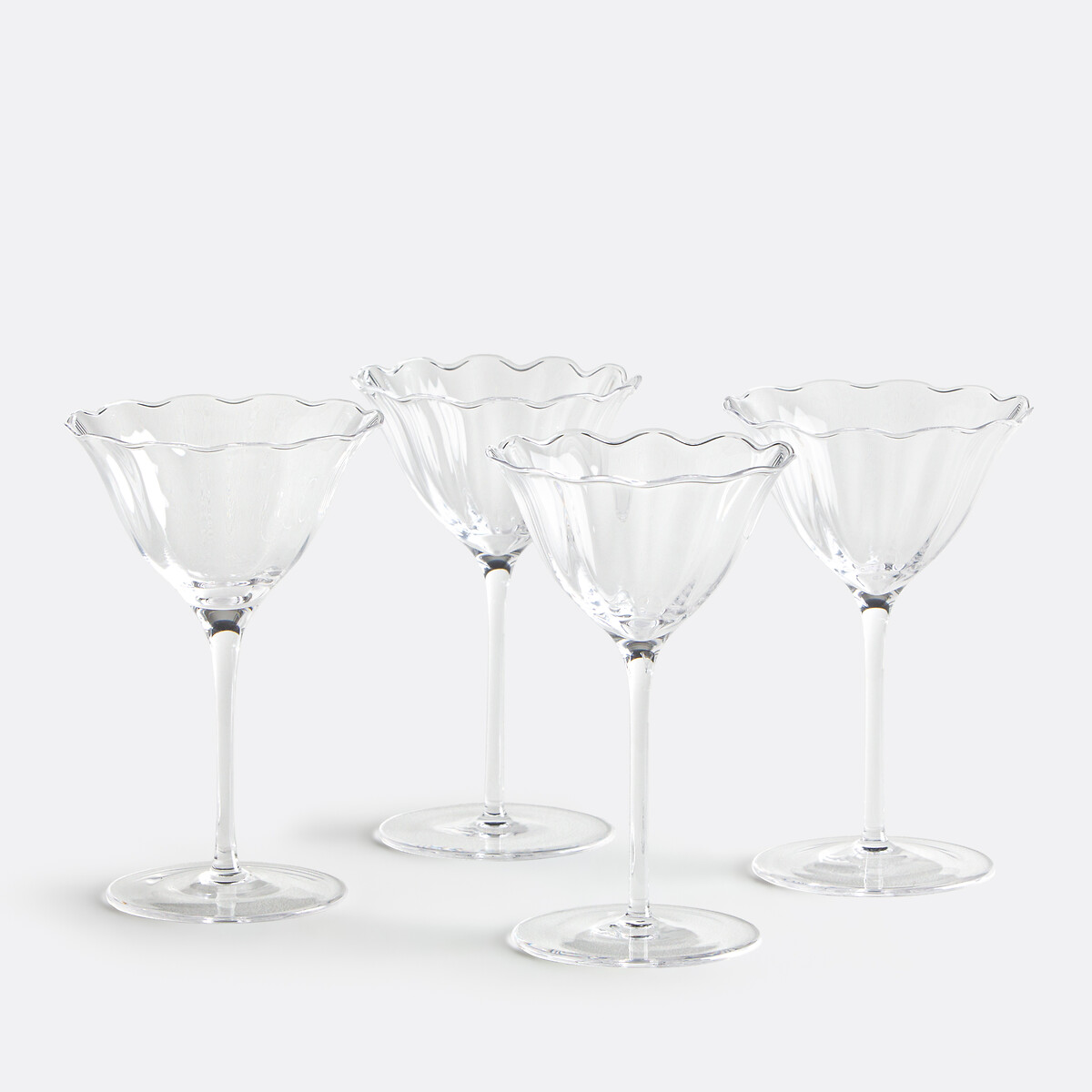 Набор из 4 бокалов на ножке, форма «венчик»