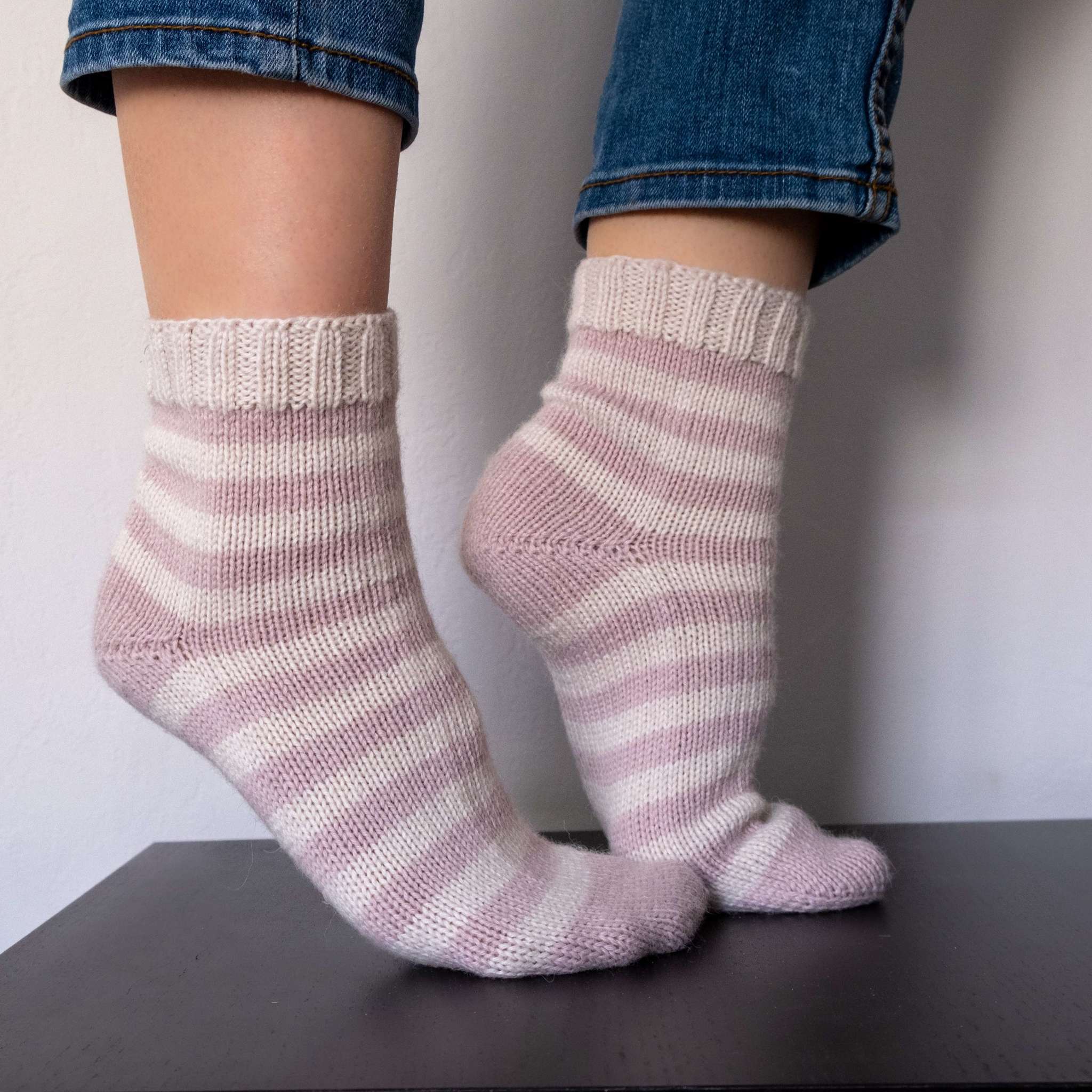Вязание базовой модели носков на 5 спицах