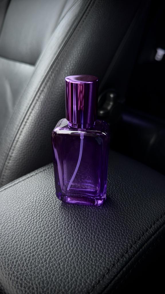 Фіолетовий скляний атомайзер 33мл.