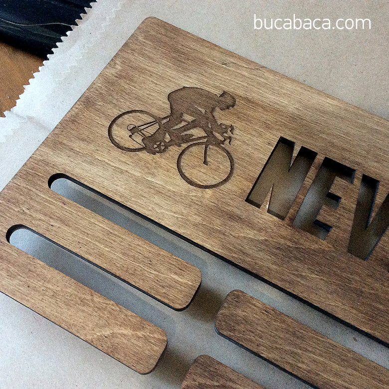 Медальница Never Give Up