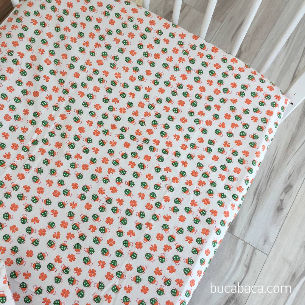 Простынь 120х60 жуки