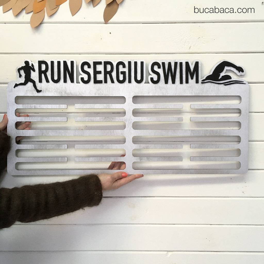 Медальница именная Бег и плаванье