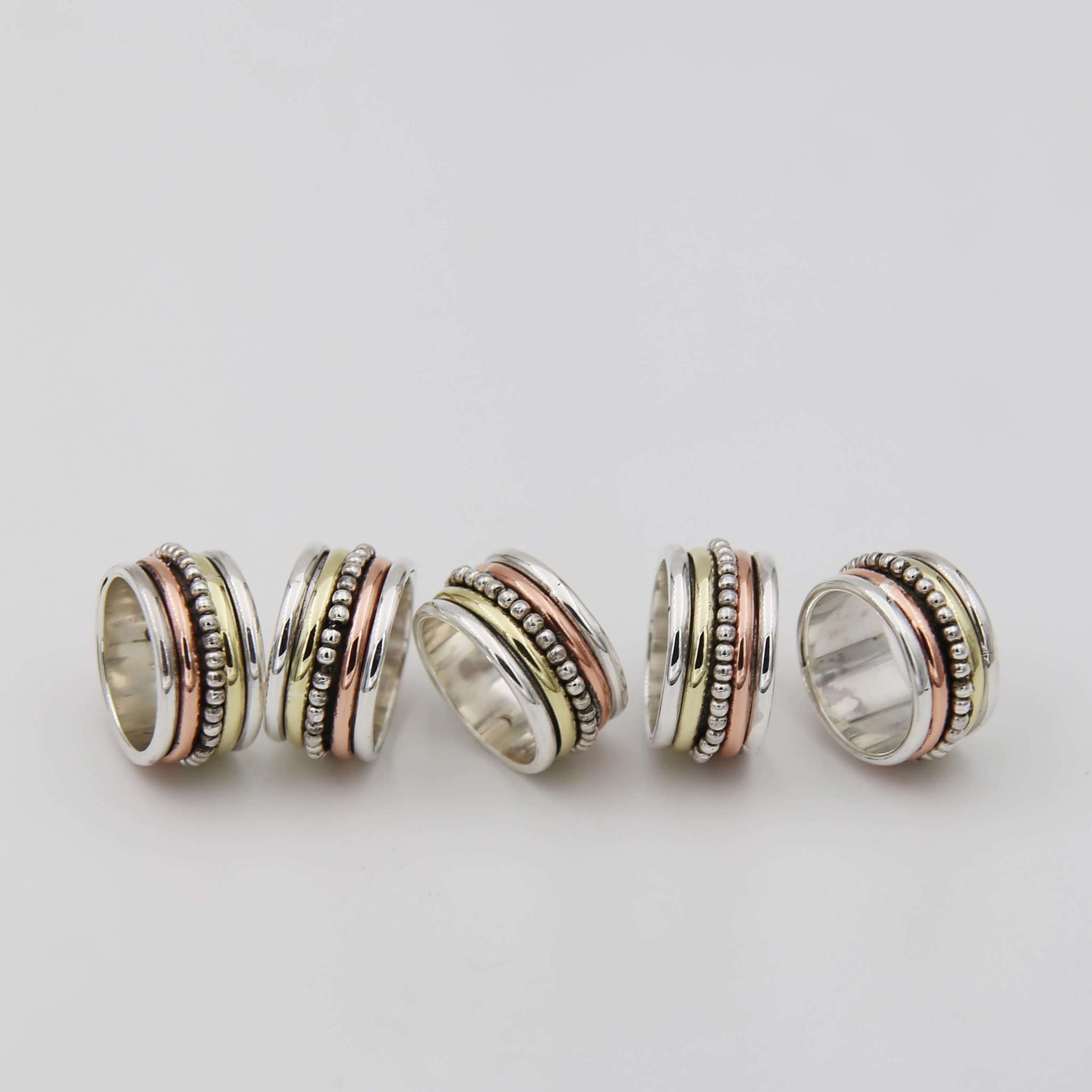 Серебряное кольцо с вращающимся элементом 2P995