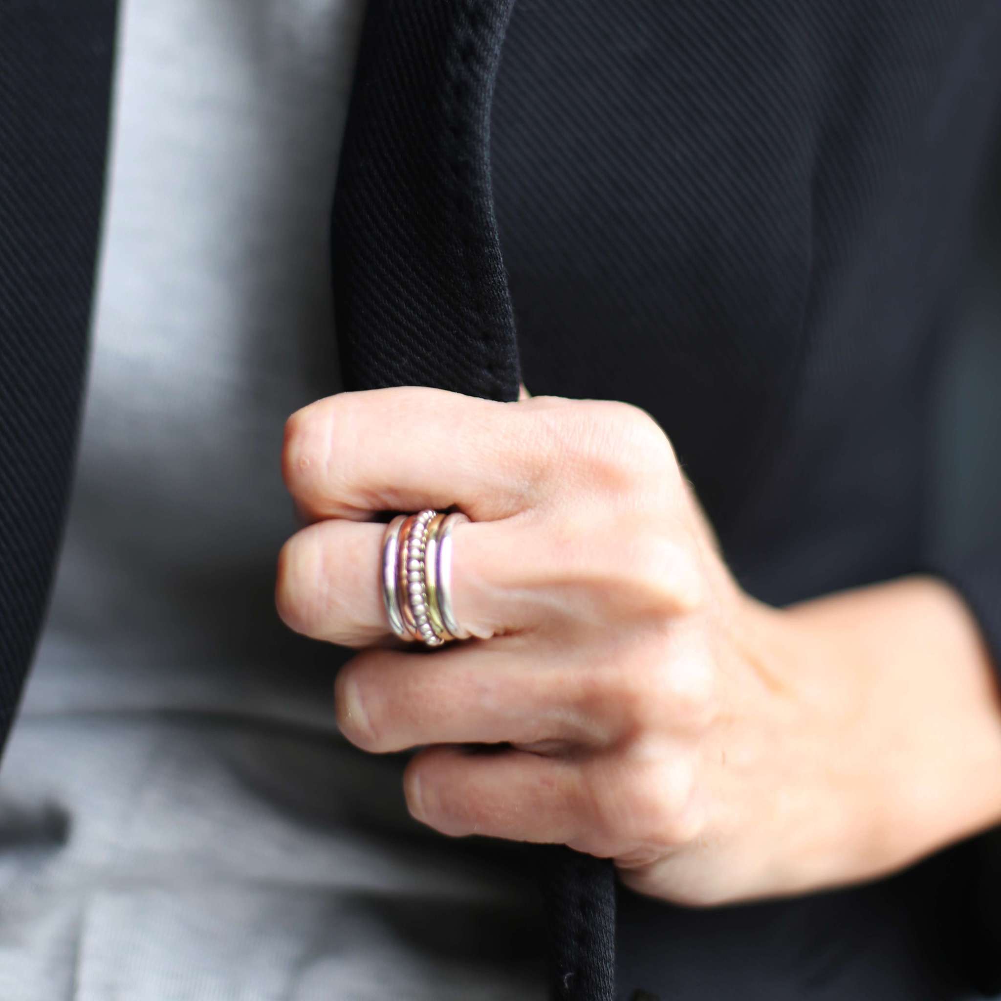 Серебряное кольцо с вращающимся элементом 2P995
