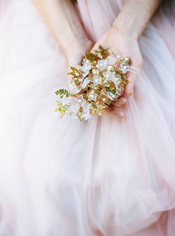 Нежный гребень Iridea, коллекция Woodland