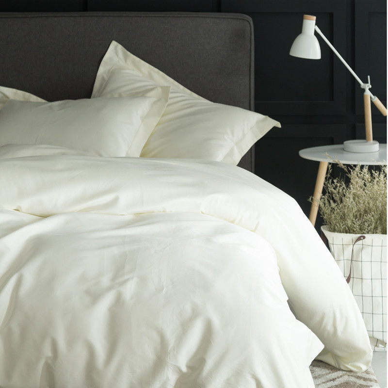 однотонное постельное белье сатин молочного цвета фото 1