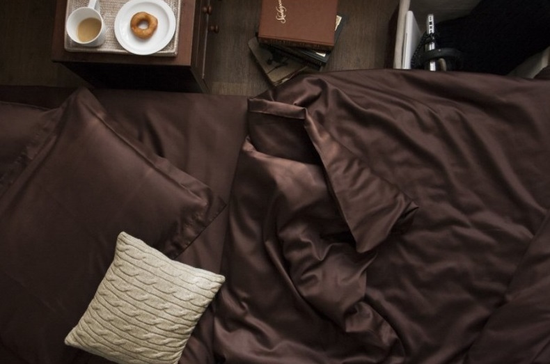 однотонное коричневое постельное белье сатин dark chocolate