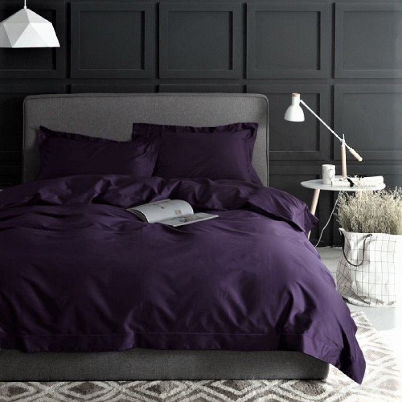 однотонное постельное белье сатин черничного цвета фото 1