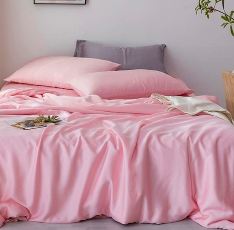 однотонное розовое постельное белье сатин