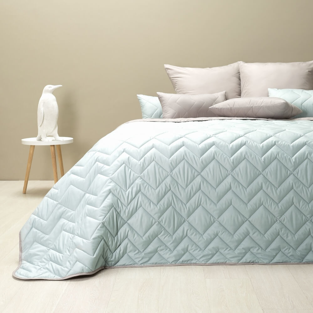 покрывало на кровать мятного цвета в комбинации с серым фото 1