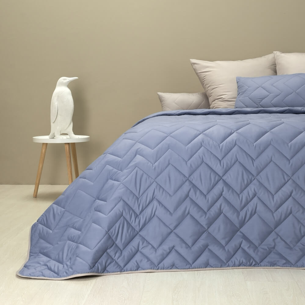 стеганое покрывало на кровать комбинированное: джинсового цвета с серым фото 1