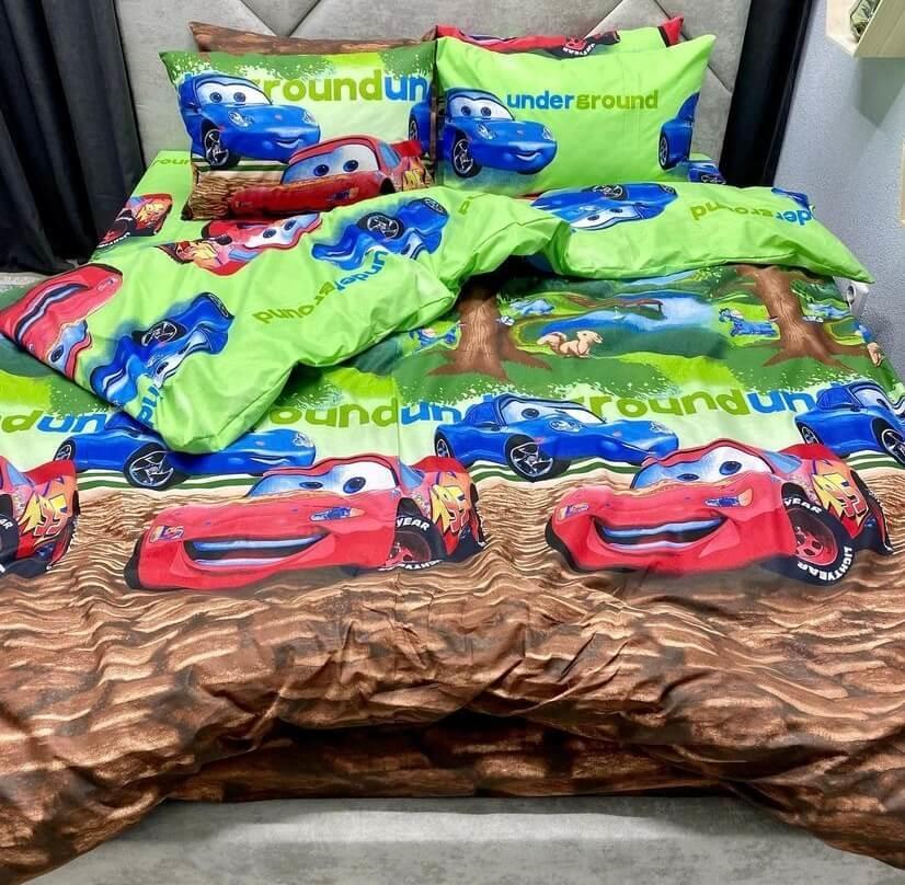 постельное белье молния маквин с синей машиной и деревом