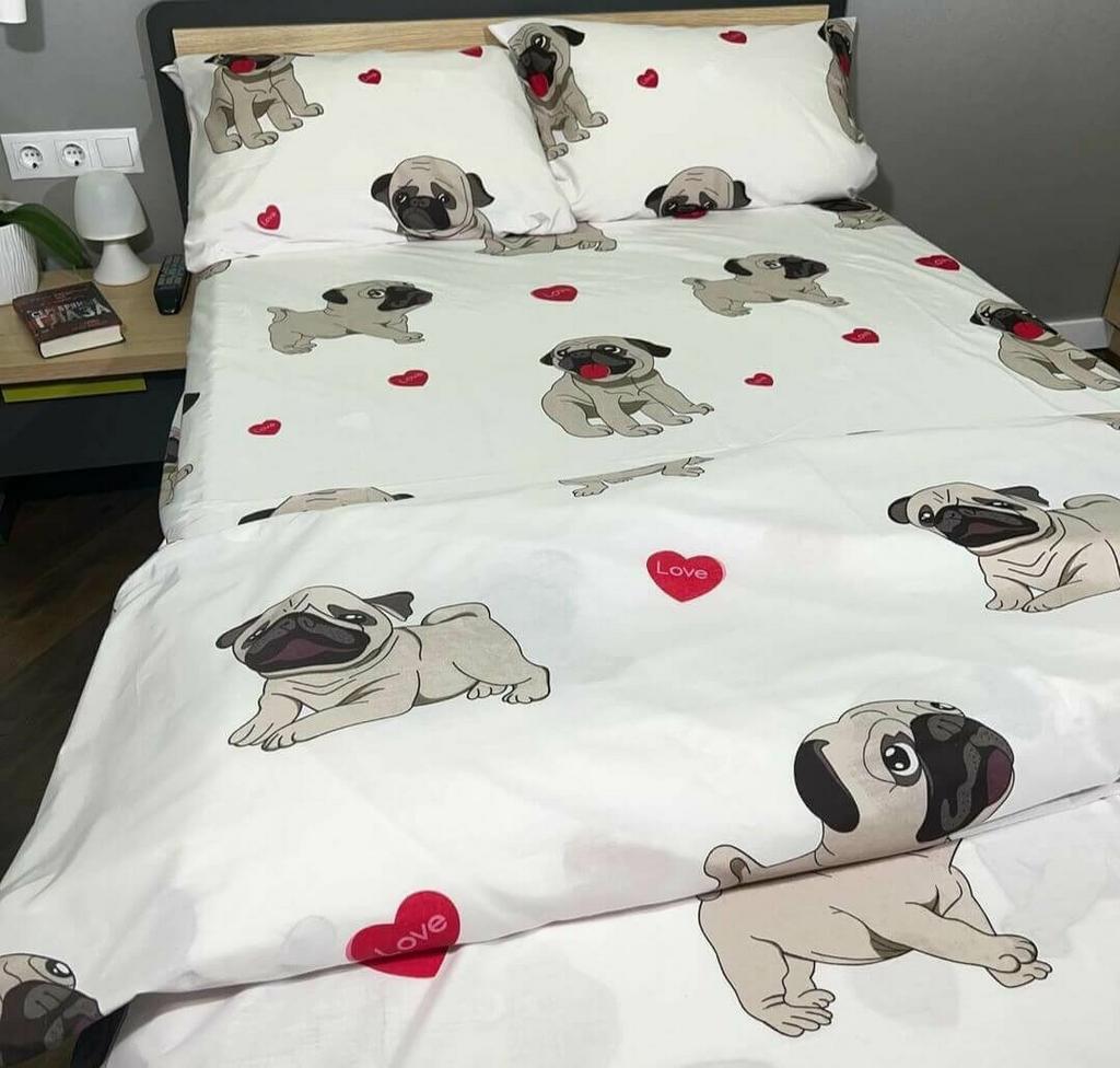 постельное белье с мопсами на белом