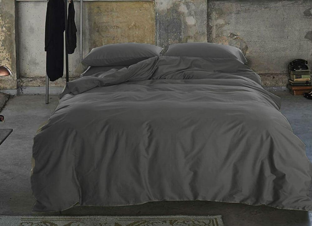 однотонное постельное белье сатин темно-серого цвета