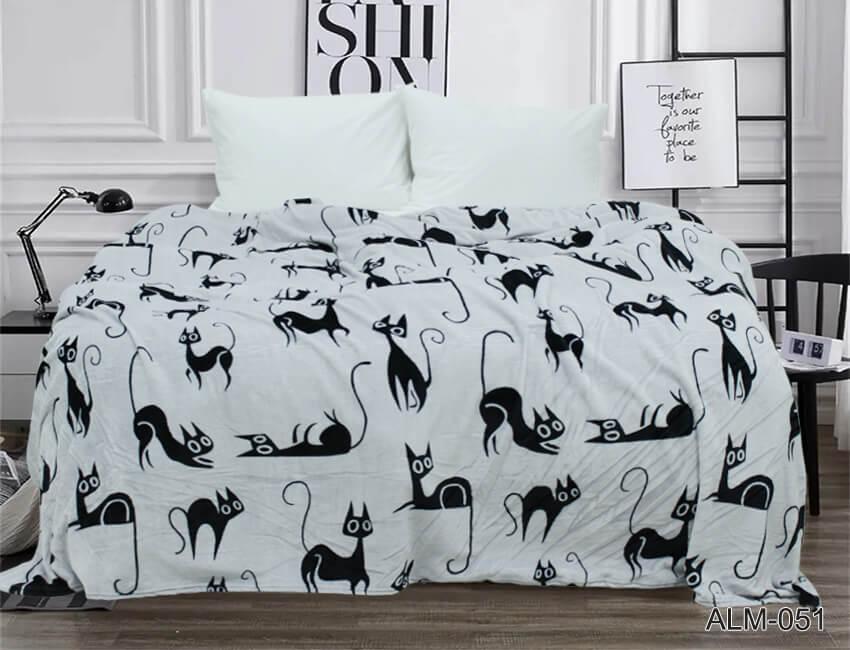 Плед на кровать с черными котами фото 1