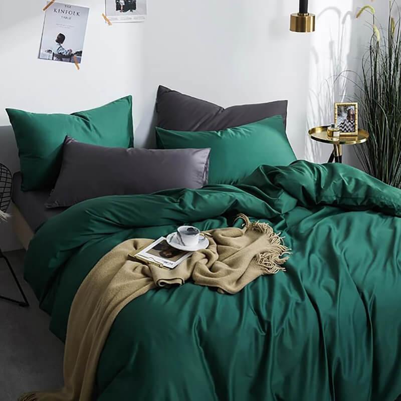 однотонное турецкое постельное белье сатин изумрудного цвета в сочетании с графитовым