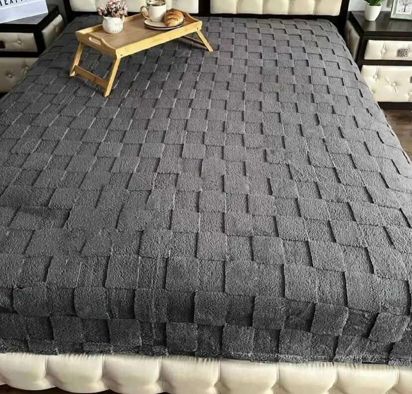 велюровый плед на кровать шахматы графитового цвета фото 1