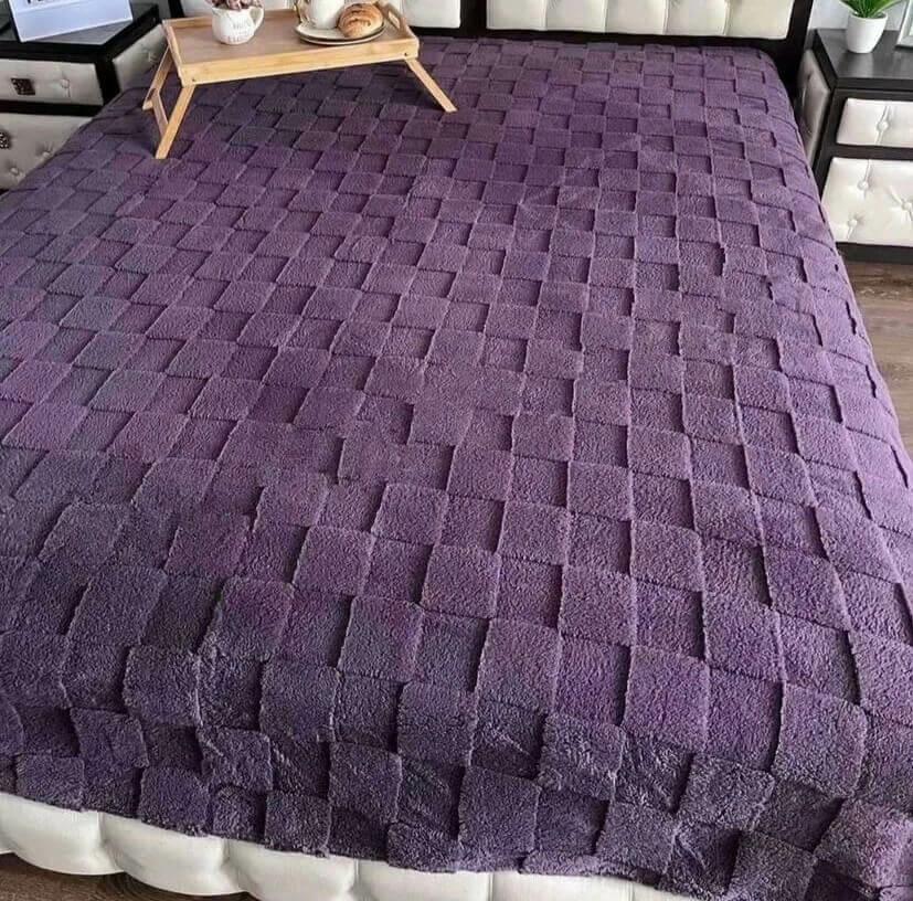 велюровый плед на кровать шахматы темно-фиолетового цвета фото 1