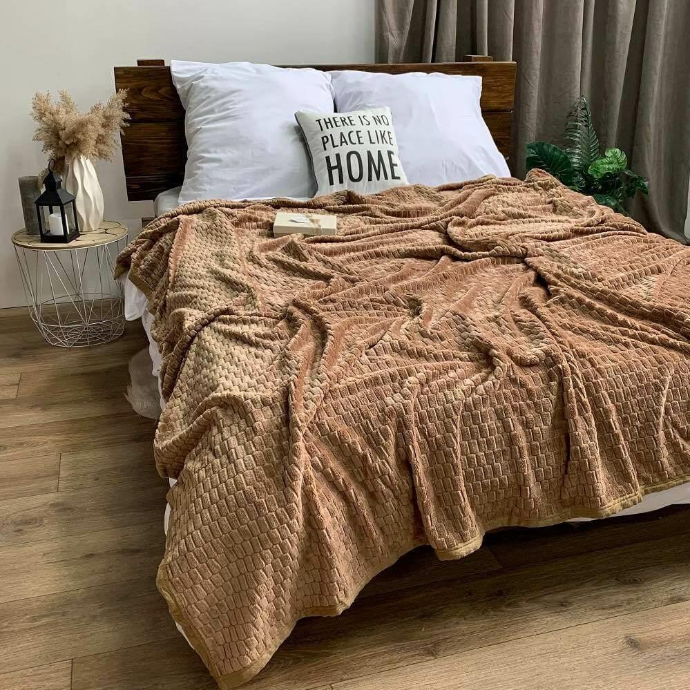 велюровый плед на кровать кофейного цвета фото 1
