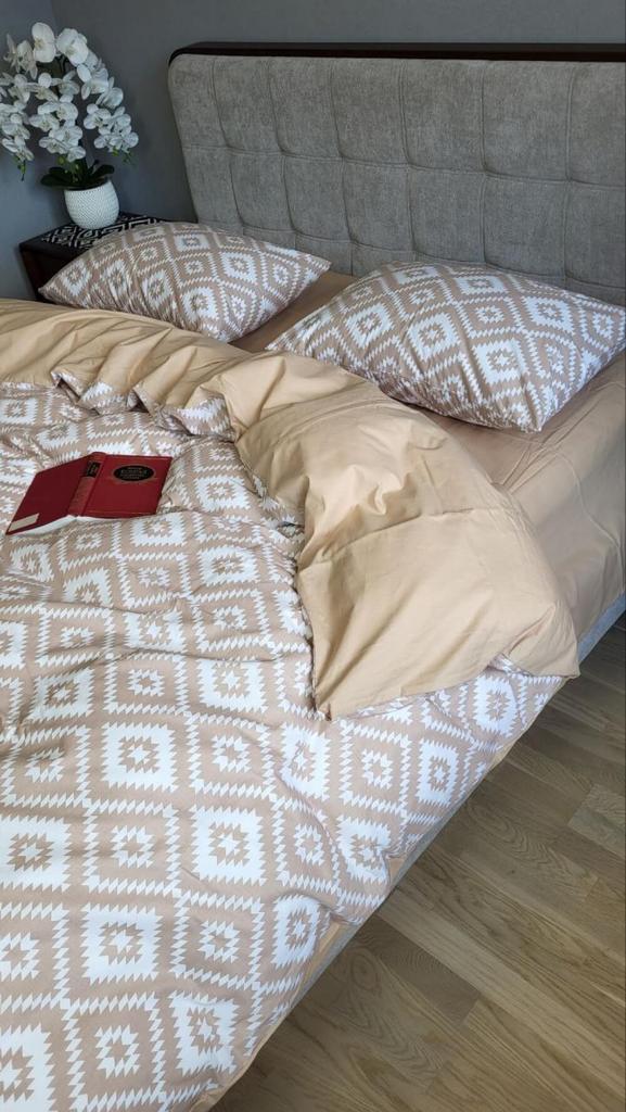 турецкое бежевое постельное белье с белыми ромбами фото 3