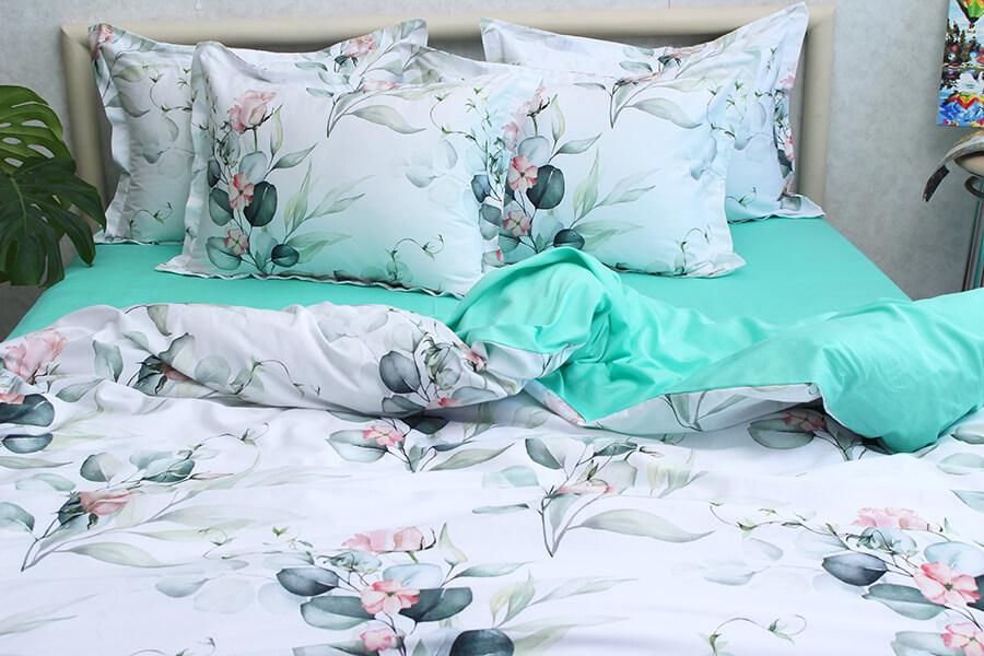 постельное белье сатин с розами и бирюзовым компаньоном фото 1