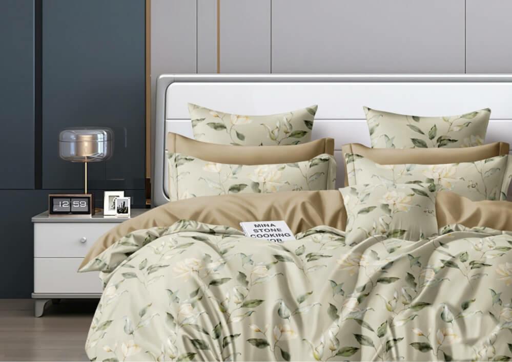 постельное белье сатин бежевого цвета с нежными цветами фото 1