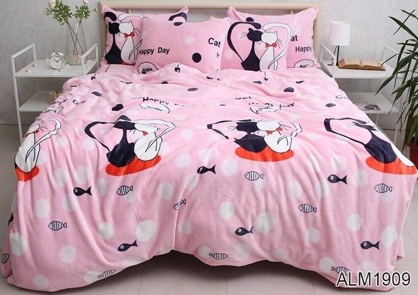 постельное белье велсофт розового цвета с влюбленными котиками и рыбками фото 1