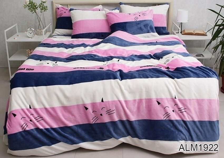 постельное белье велюровое в сине-розовую полоску с мордочкой котика фото 1