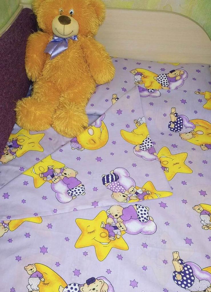 сиреневое постельное белье с мишкой на луне фото 1