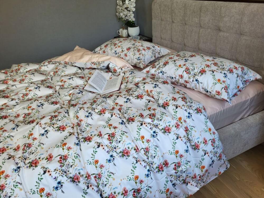 постельное белье сатин люкс с мелкими розами фото 1