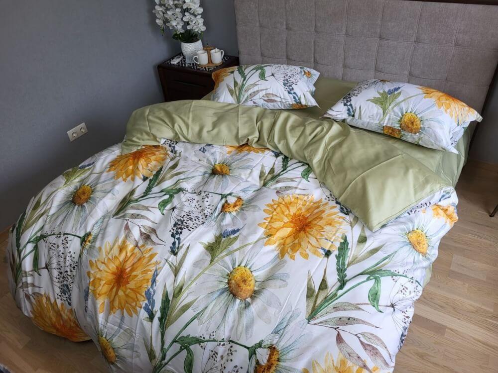 постельное белье сатин с крупными ромашками и полевыми цветами фото 1