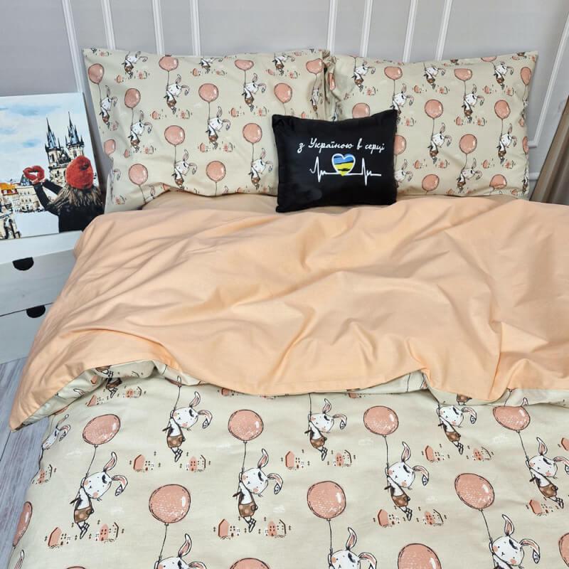 постельное белье персикового цвета с зайчиком на воздушном шарике фото 1