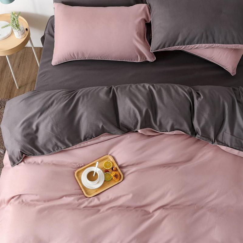 однотонное постельное белье сочетание пудрового и графитового оттенка