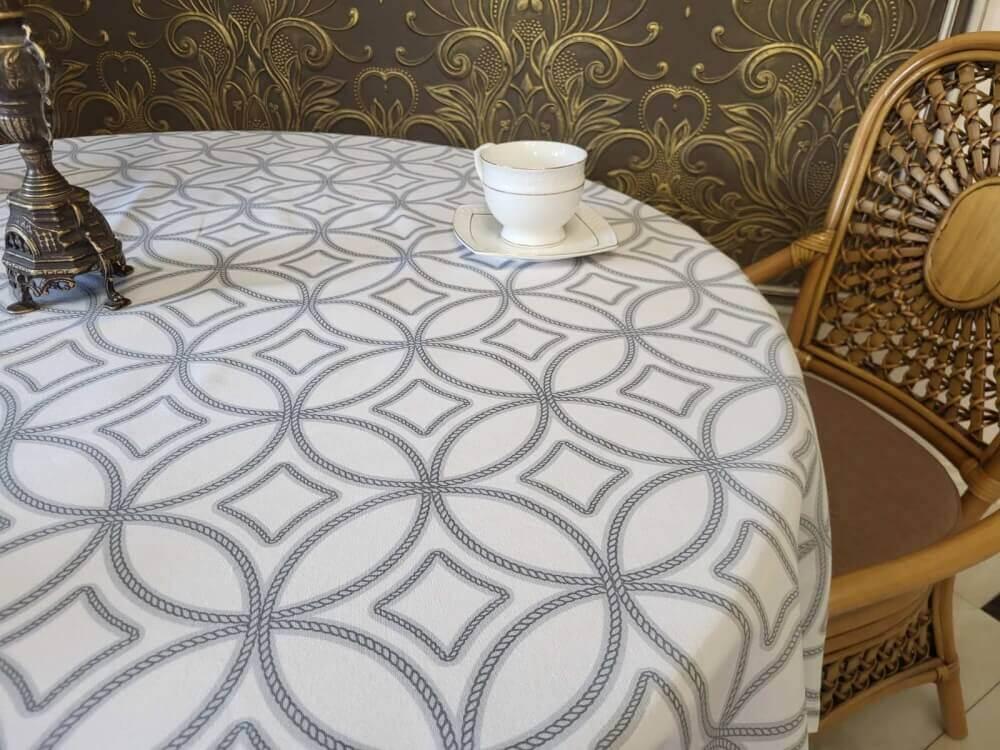 тефлоновая водоотталкивающая скатерть на прямоугольный стол серые соты с ромбами фото 1