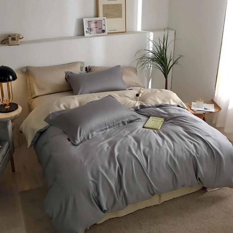 однотонное постельное белье сатин серого цвета в комбинации с песочным
