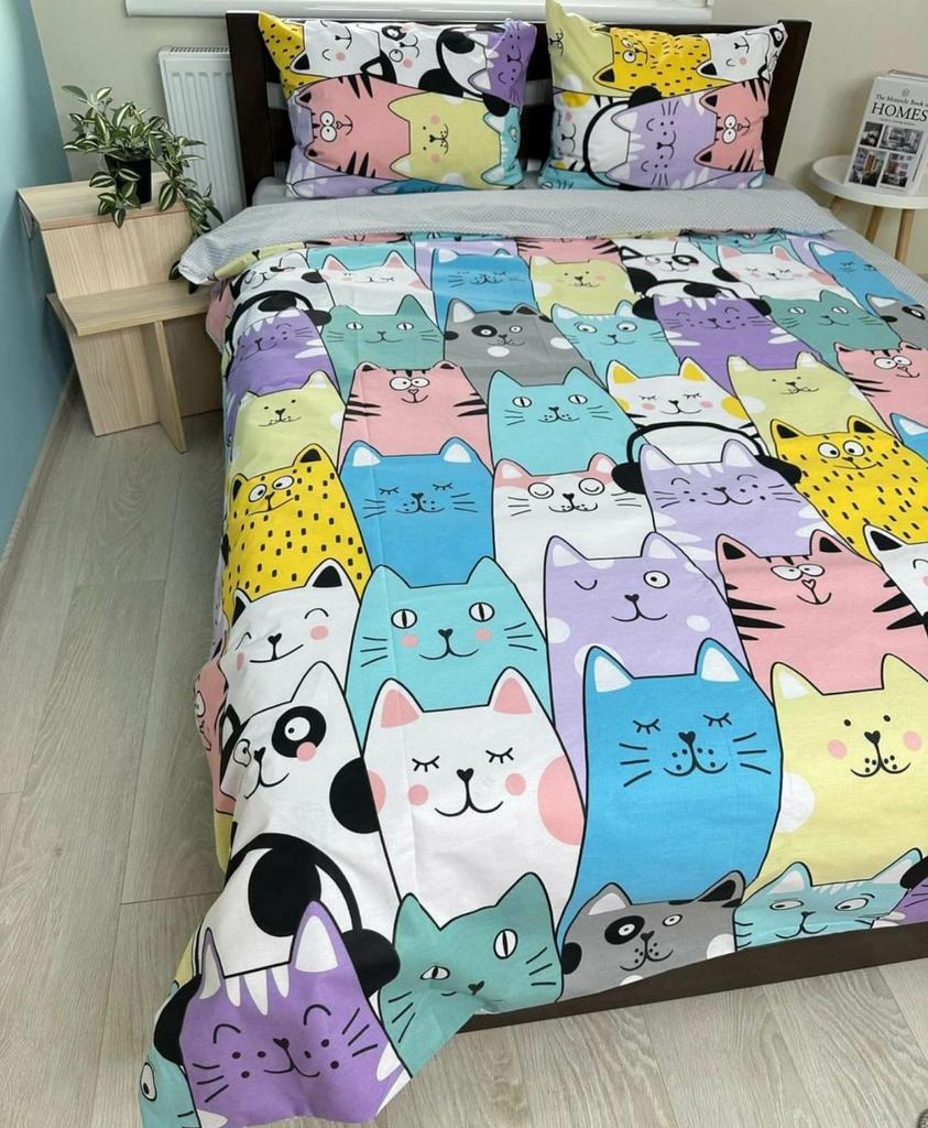 постельное белье с котами в наушниках и компаньоном в горошек фото 1